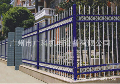 交通安全设施与卷帘门加工 看似无关却紧密相连的城市安全要素